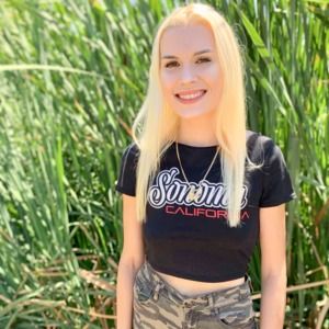 Meet your Posher, Deanna